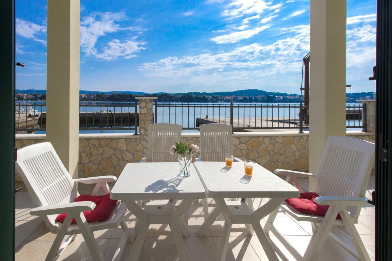 Appartement Riva à Krapanj Extérieur photo