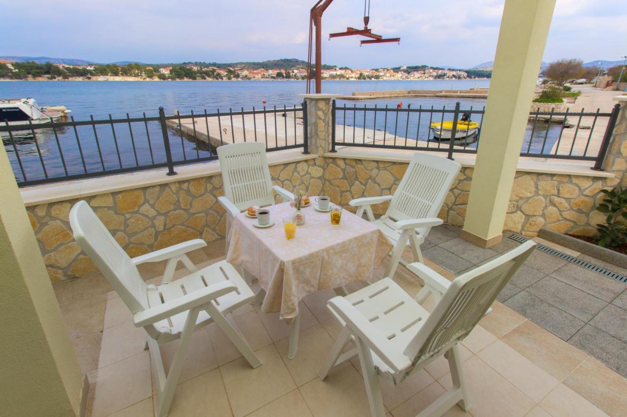 Appartement Riva à Krapanj Extérieur photo